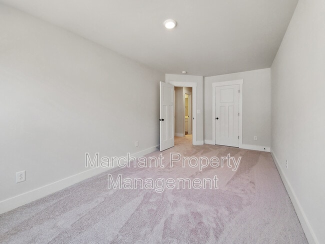 Building Photo - 63 Meteora Way