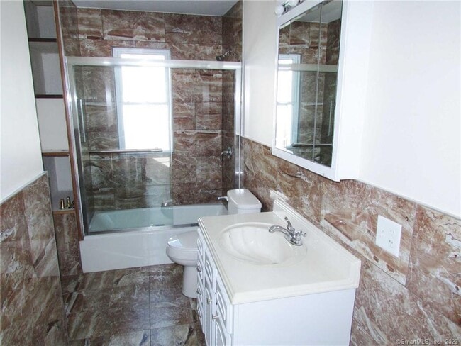 Building Photo - 110 Culvert St