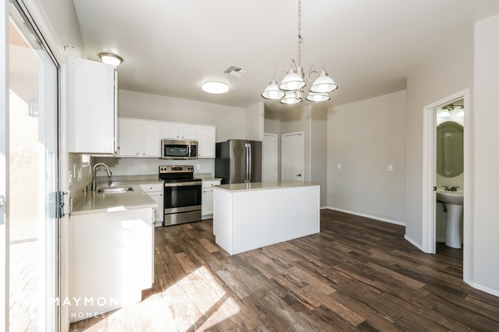 Building Photo - 5166 W Illini St