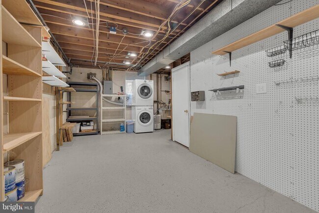 Building Photo - 4314 Argonne Dr