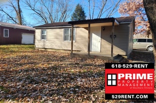 Building Photo - 629 Maple St