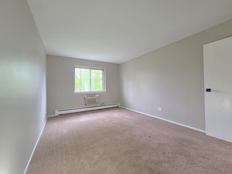 Building Photo - 1473 N Winslowe Dr