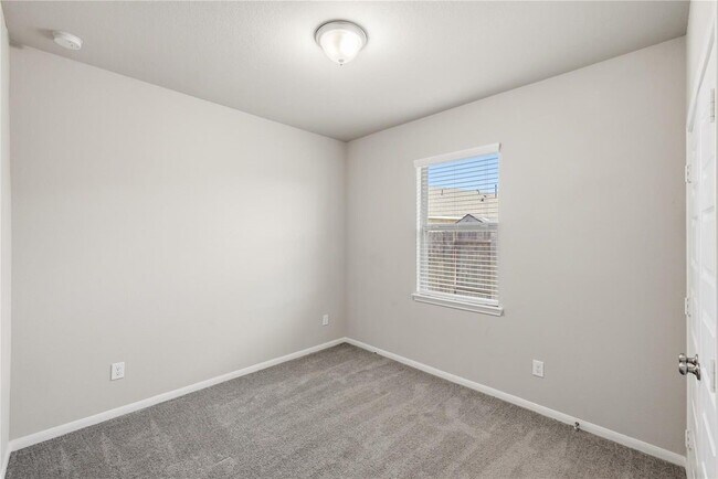 Building Photo - 14815 Rain Tree Dr