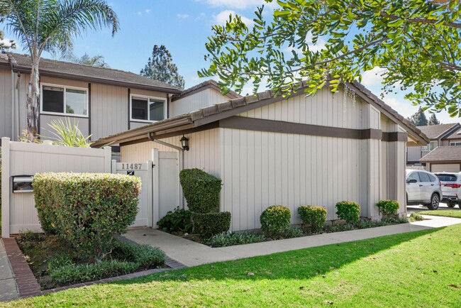 Building Photo - 11487 Matinal Cir