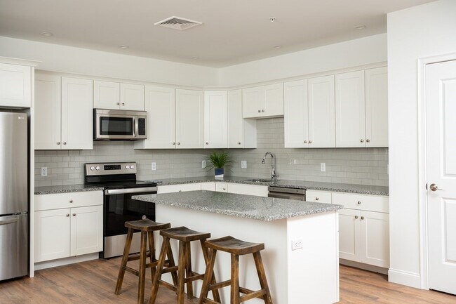 Building Photo - 309 Chief Justice Cushing Hwy