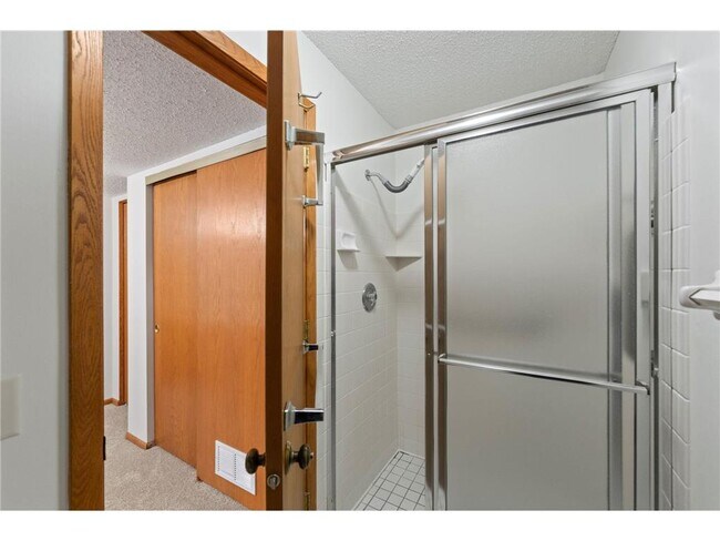 Building Photo - 7200 Cahill Rd