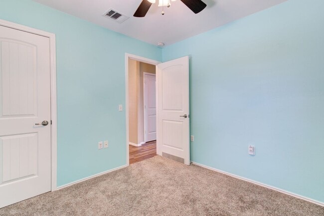 Building Photo - 7000 Crestone Rd