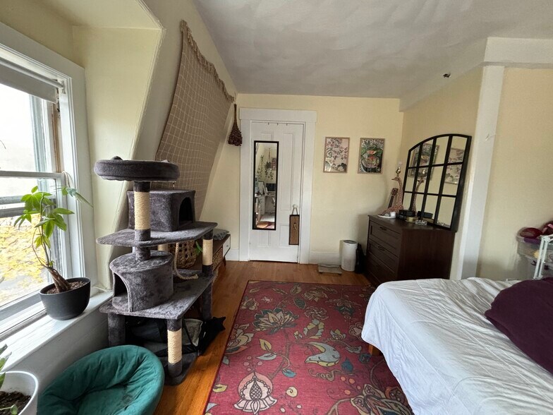 Building Photo - 219 Washington St