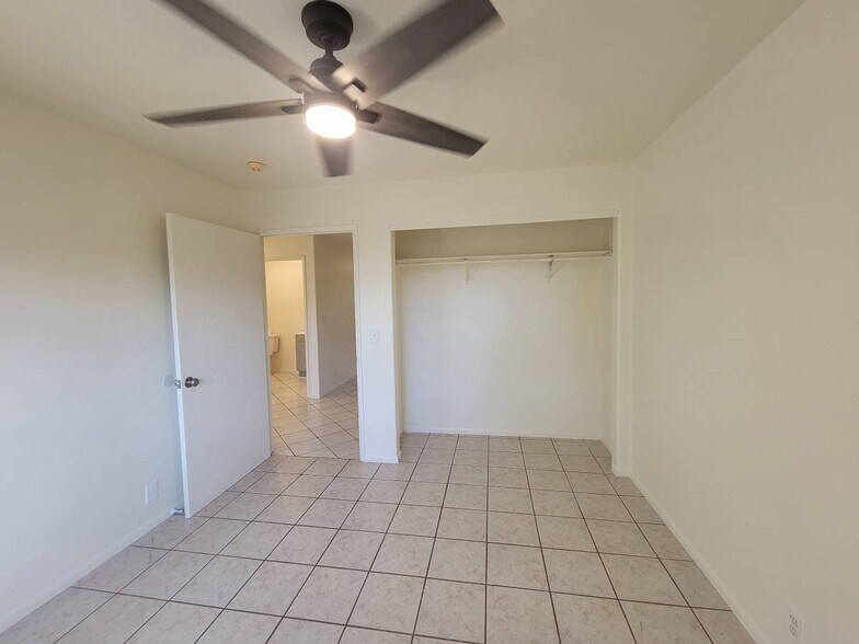 Building Photo - 310 Humupea St