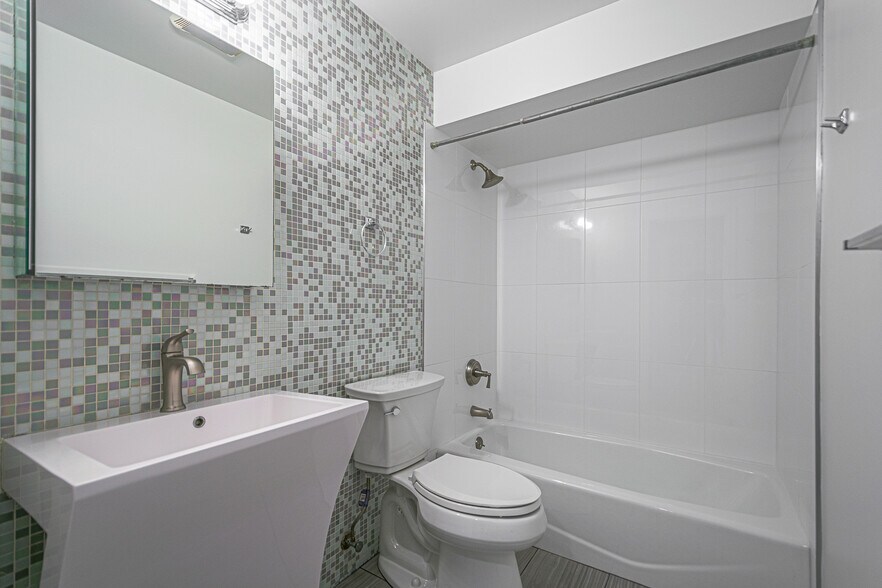 Building Photo - 1203 Delafield Pl NW