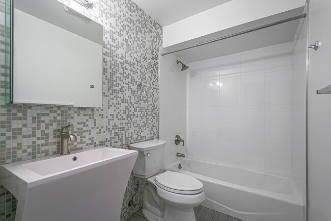 Building Photo - 1203 Delafield Pl NW