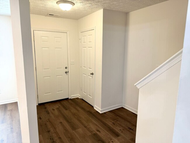 Building Photo - Welcome to this stunning 3-bedroom, 2.5-bathroom home located in the vibrant community of Decatur...