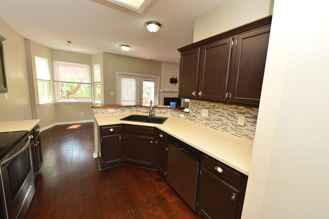 Building Photo - 517 Whisper Walk