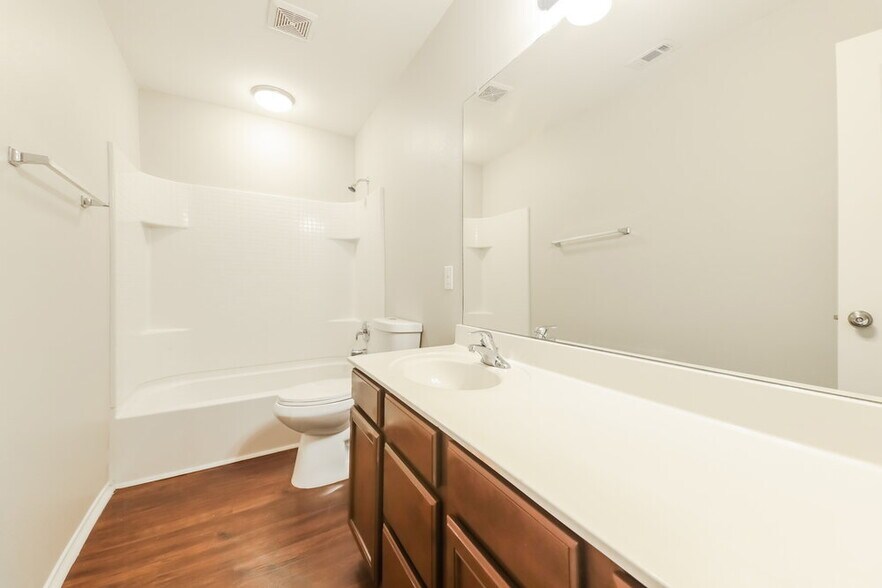 Building Photo - 4024 Cane River Rd