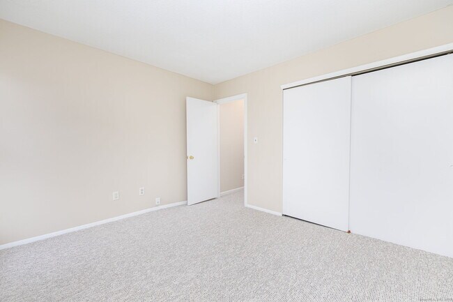 Building Photo - 16 Springdale Rd