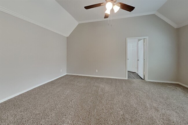 Building Photo - 1315 Forest Hollow Dr