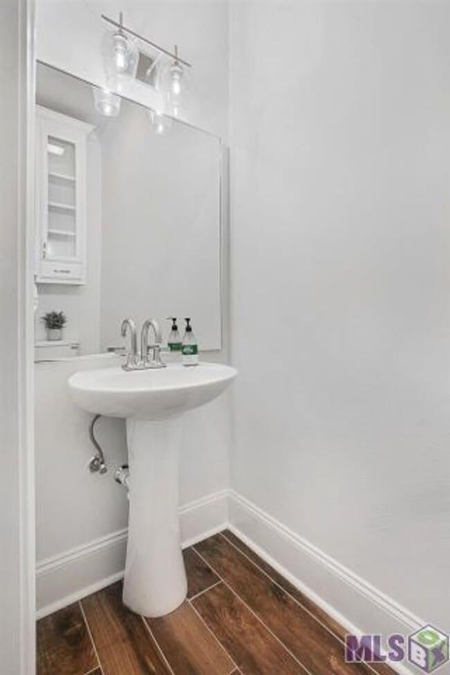 Building Photo - 3505 Rue D Orleans