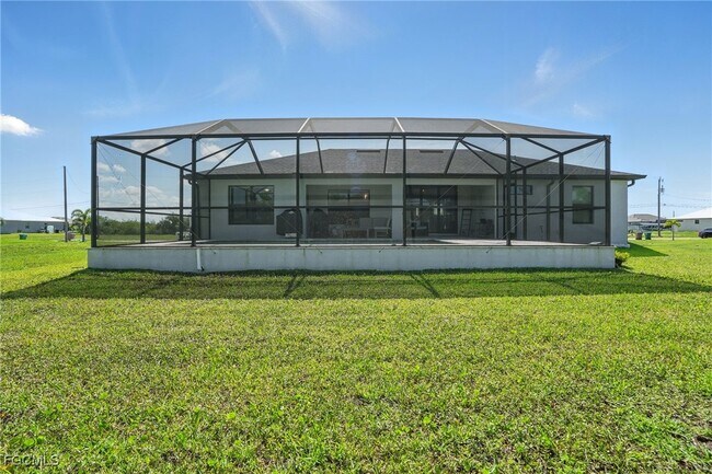 Building Photo - 1028 NW 33rd Ave