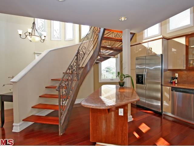 Building Photo - 933 15th Street