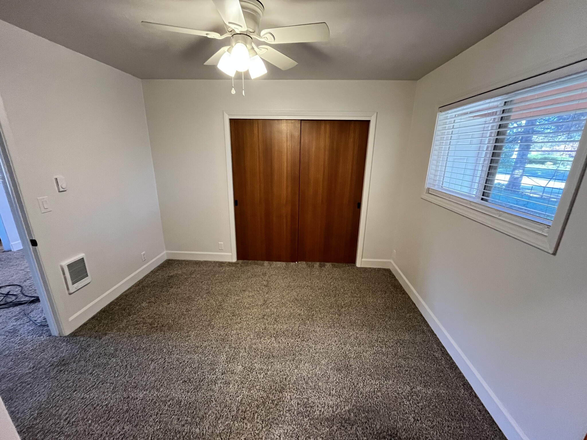 Building Photo - 303 N Bowdish Rd