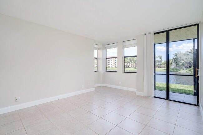Building Photo - 1238 S Military Trail