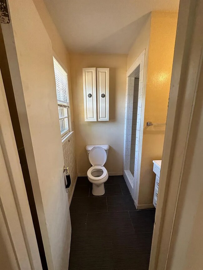 Building Photo - 3024 57th St