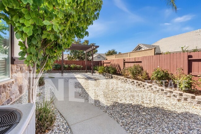 Building Photo - 9656 Oakham Way