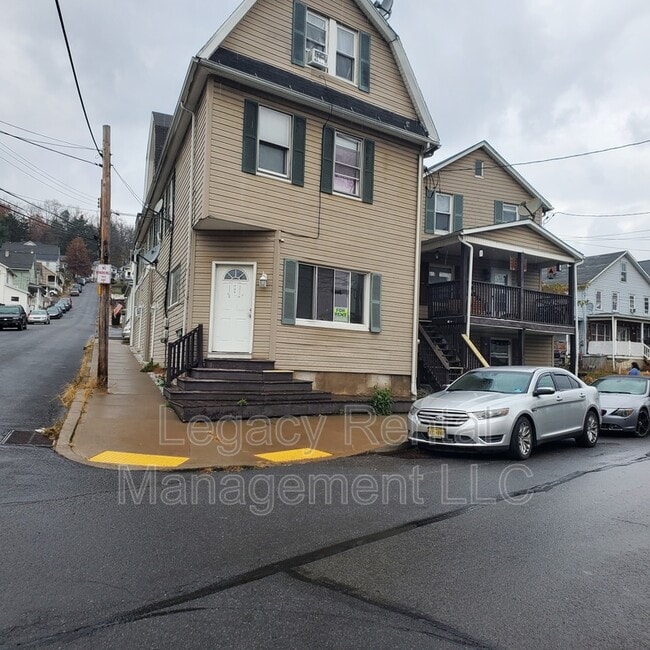 Building Photo - 535 W Shawnee Ave