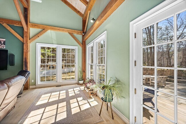 Building Photo - 71 Old Pickard Rd