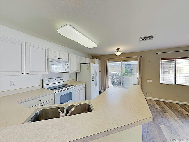 Building Photo - 91-546-546 Makalea St