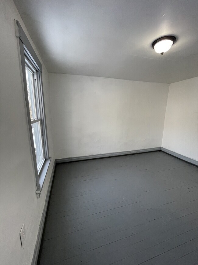 Building Photo - 618 Penn Ave