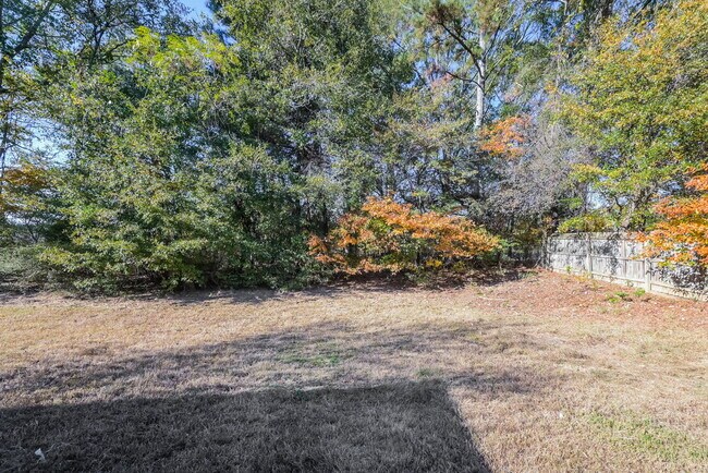 Building Photo - 3600 Biltmore Oaks Dr SE