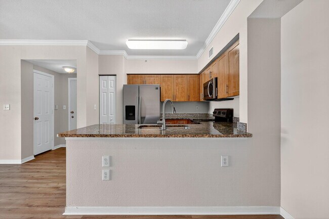 Building Photo - 6450 Emerald Dunes Dr