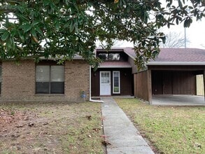 Building Photo - 13431 Briargrove Ave