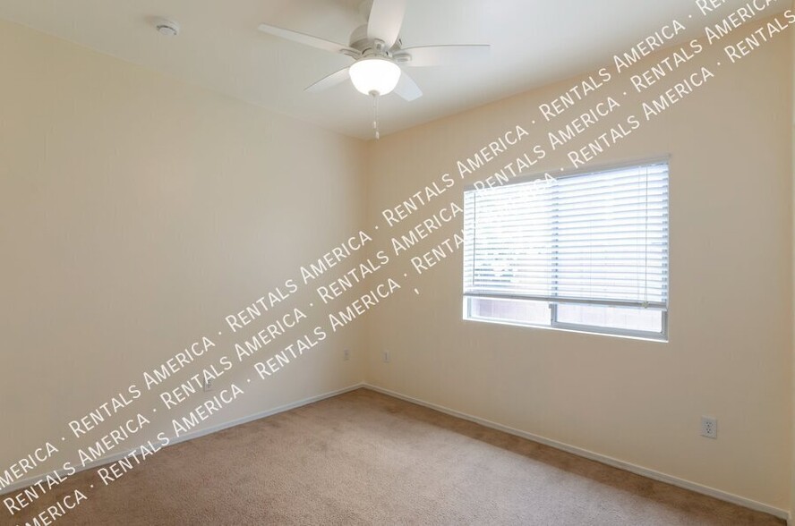 Building Photo - 1595 W Gleaming Moon Ln