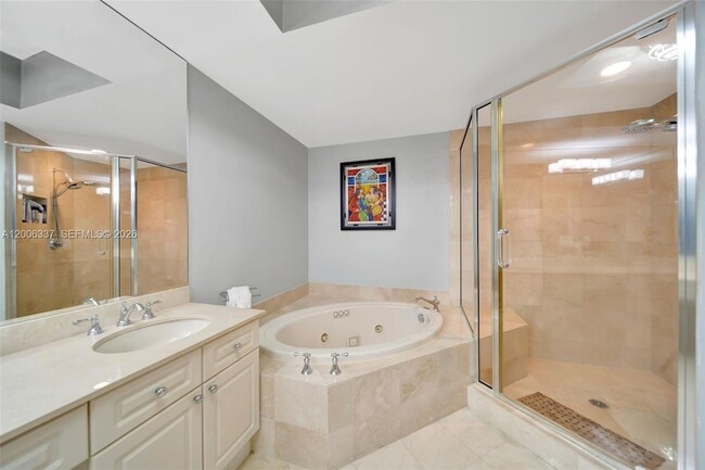 Building Photo - 6051 N Ocean Dr