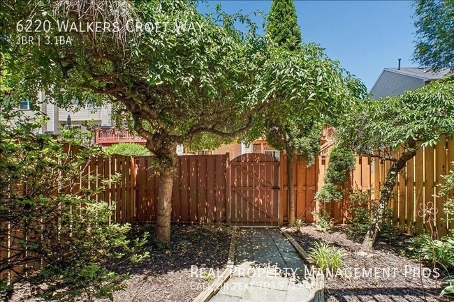 Building Photo - 6220 Walkers Croft Way