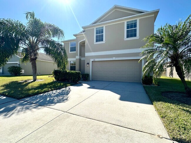 Building Photo - Upscale and modern 5bedroom/2.5bath home i...