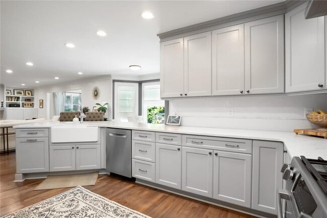 Building Photo - 3701 Cloister Pl NW