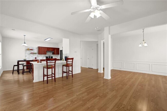 Building Photo - 3335 Briaroak Dr