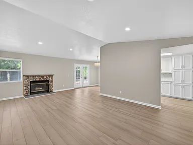 Building Photo - 3 bedroom 2 bath in Dry Creek School District.