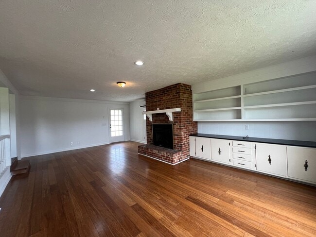 Building Photo - **Open House** Loris - 3 Bedroom / 2 Bathroom House