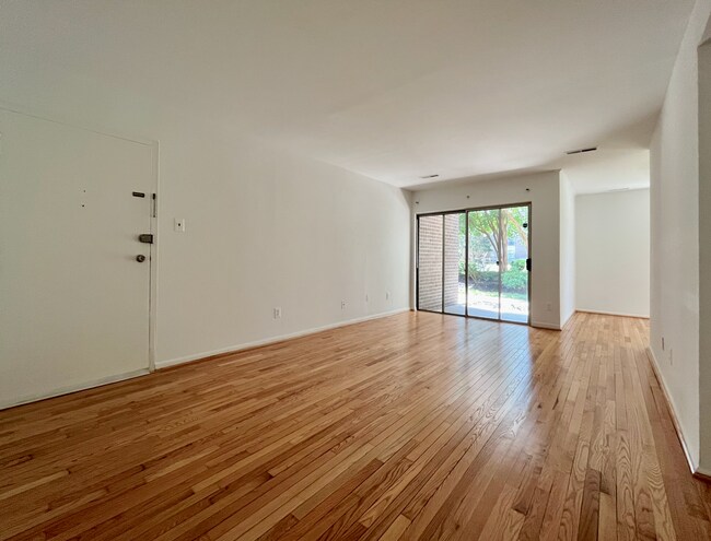 Building Photo - 8304 Tobin Rd