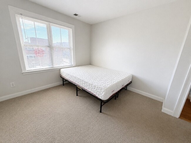 Building Photo - 18 Gilkey Ct