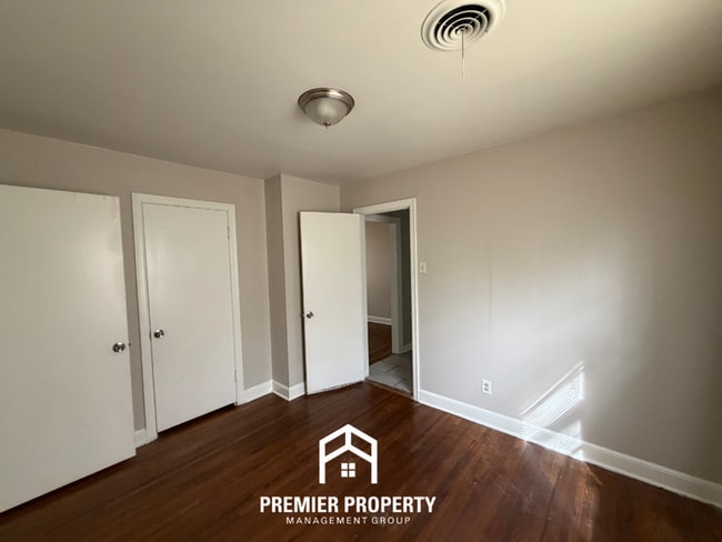 Building Photo - 4469 Leatherwood Ave