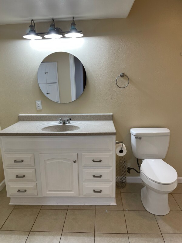 Building Photo - 214 Eagle Ave