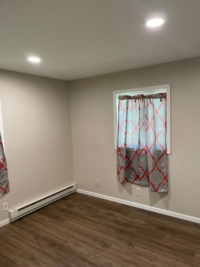 Building Photo - 16 N 4th St