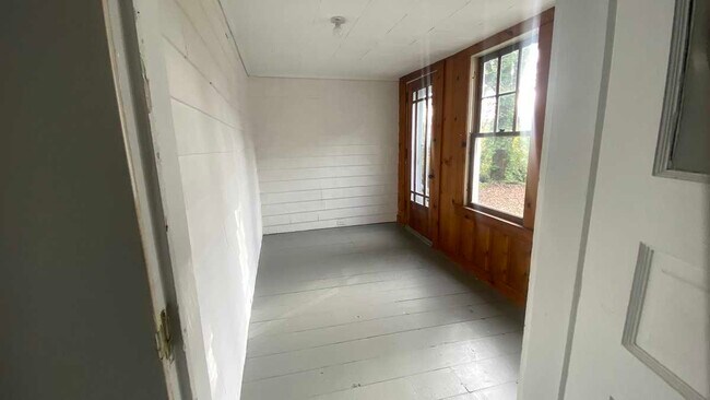 Building Photo - 19 Powell St