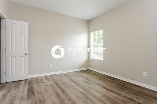 Building Photo - 3510 Umatilla Ln