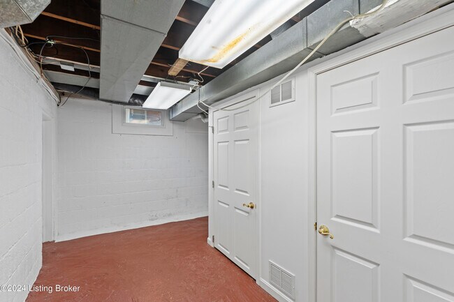 Building Photo - 3810 Norbourne Blvd